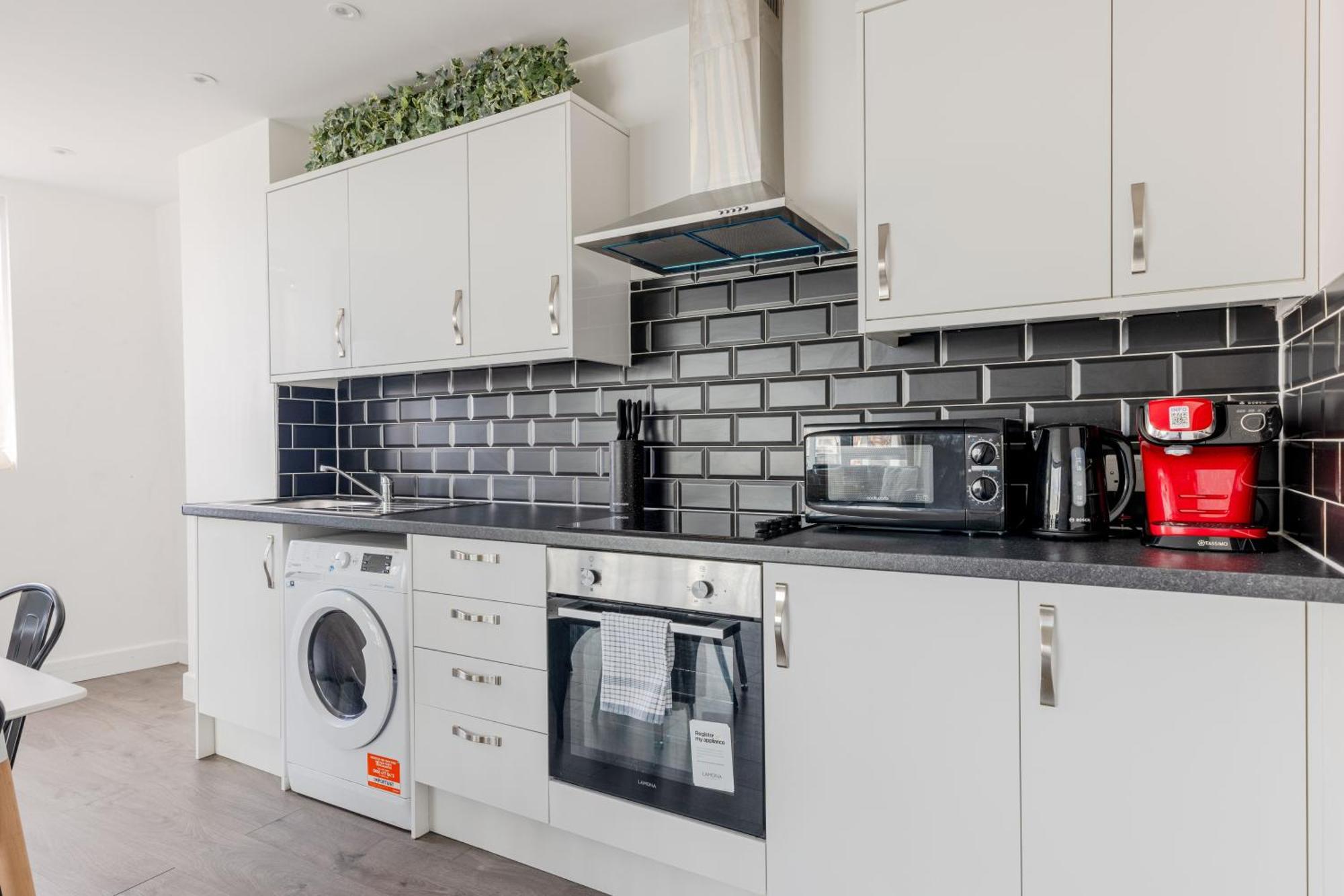 Boutique Vertigo Apartment Central Kingston/London Kingston upon Thames  Esterno foto