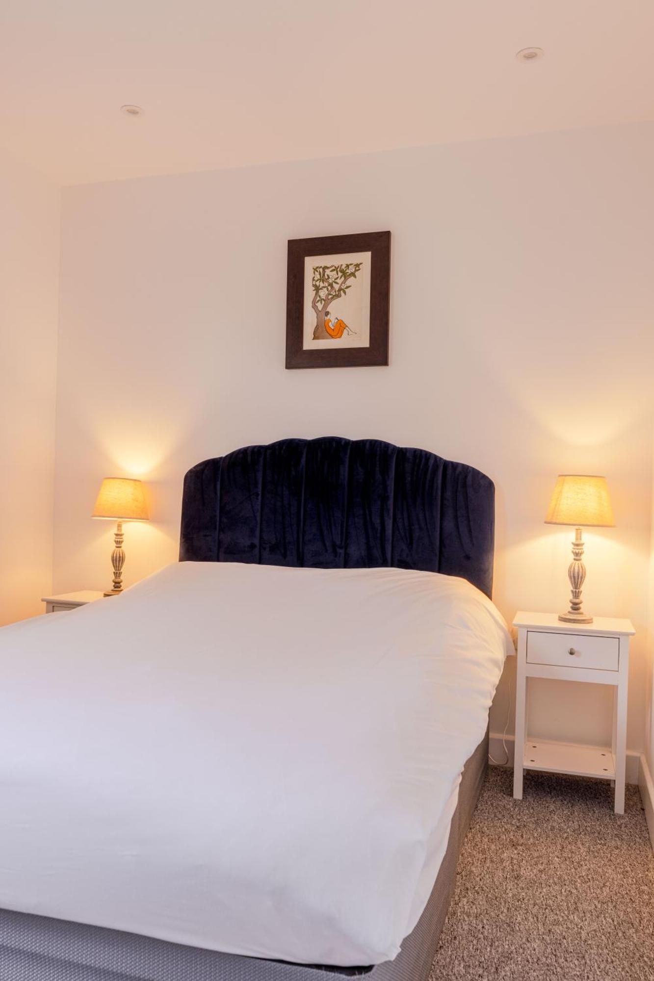 Boutique Vertigo Apartment Central Kingston/London Kingston upon Thames  Esterno foto
